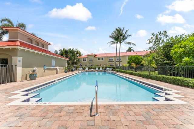 297 Lake Monterey Circle, Boynton Beach, FL 33426