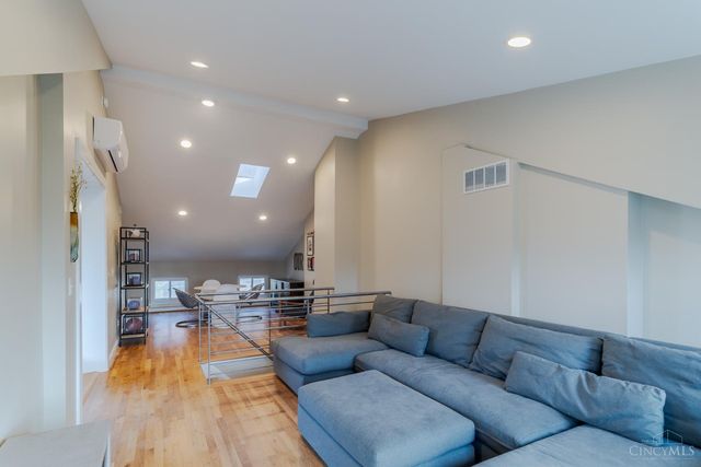 423 Milton Street, Cincinnati, OH 45202