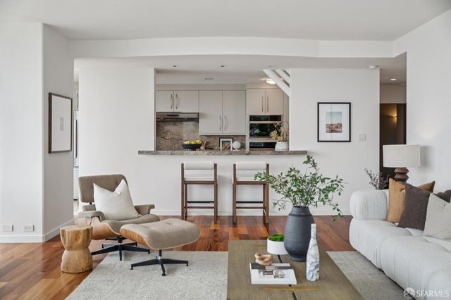 1333 JONES Street 406, San Francisco, CA 94109