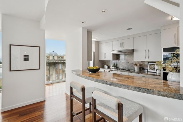 1333 JONES Street 406, San Francisco, CA 94109
