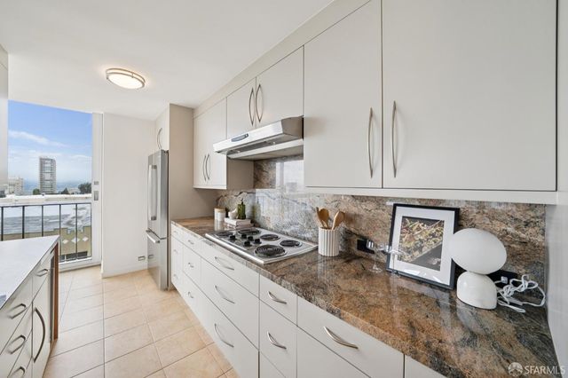 1333 JONES Street 406, San Francisco, CA 94109