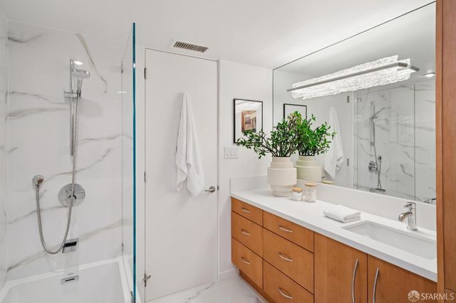 1333 JONES Street 406, San Francisco, CA 94109