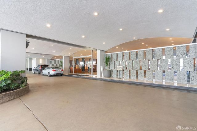 1333 JONES Street 406, San Francisco, CA 94109