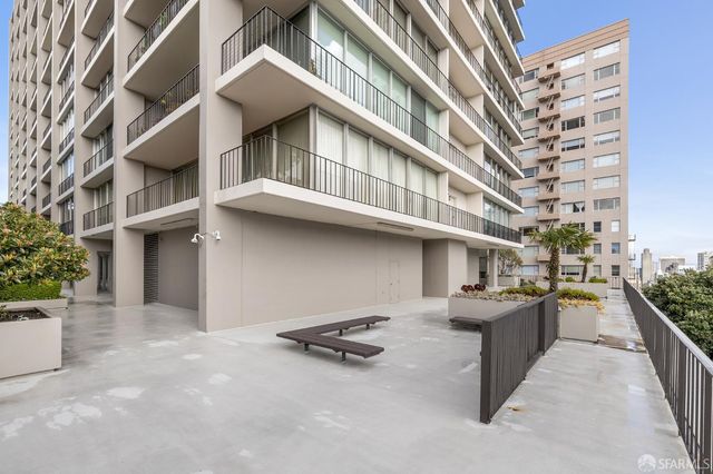 1333 JONES Street 406, San Francisco, CA 94109