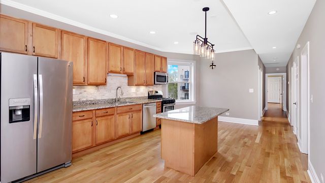 4918 S Saint Lawrence Avenue 3, Chicago, IL 60615