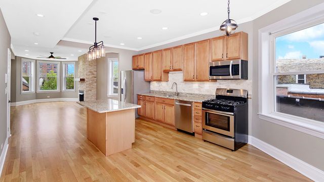 4918 S Saint Lawrence Avenue 3, Chicago, IL 60615