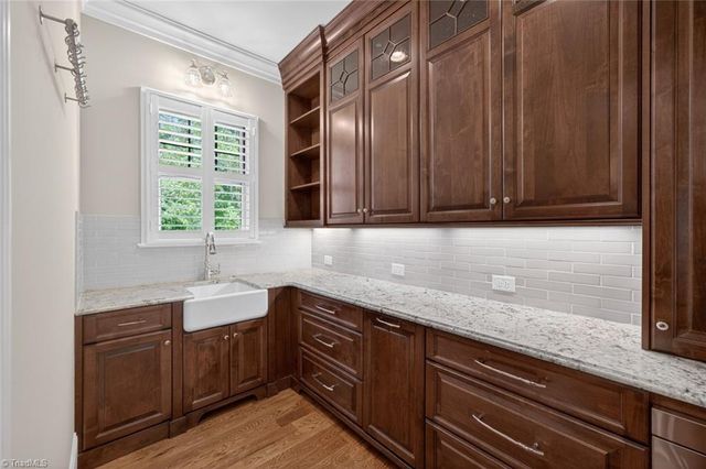 7955 Valley View Drive, Clemmons, NC 27012