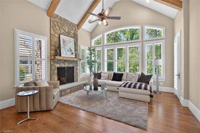 7955 Valley View Drive, Clemmons, NC 27012