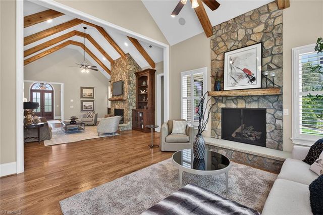 7955 Valley View Drive, Clemmons, NC 27012