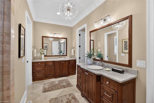 7955 Valley View Drive, Clemmons, NC 27012