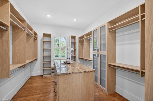 7955 Valley View Drive, Clemmons, NC 27012