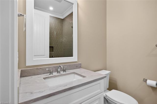 7955 Valley View Drive, Clemmons, NC 27012