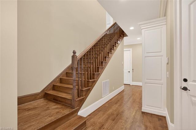 7955 Valley View Drive, Clemmons, NC 27012