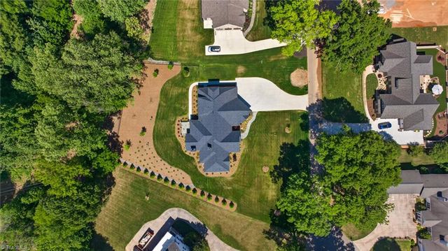 7955 Valley View Drive, Clemmons, NC 27012