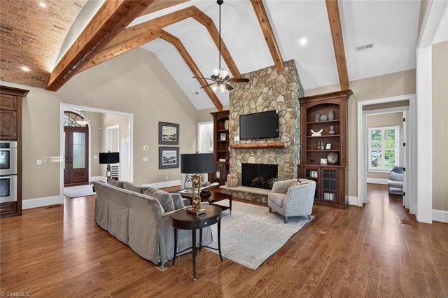 7955 Valley View Drive, Clemmons, NC 27012