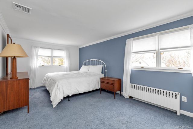 212 Wilton Street, New Hyde Park, NY 11040