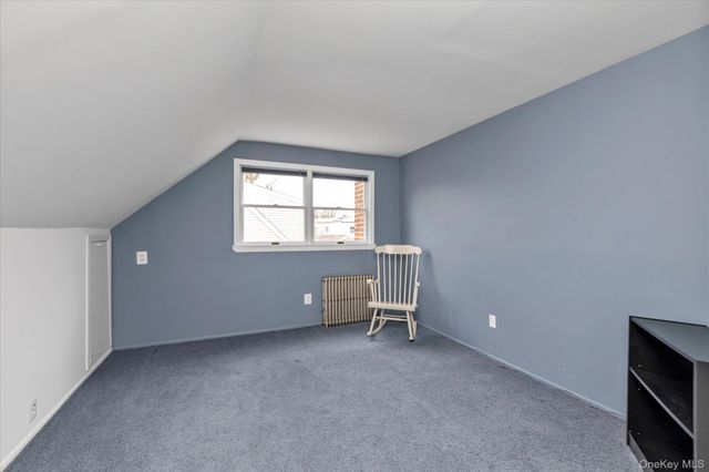 212 Wilton Street, New Hyde Park, NY 11040