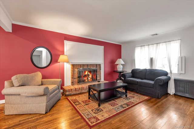 212 Wilton Street, New Hyde Park, NY 11040