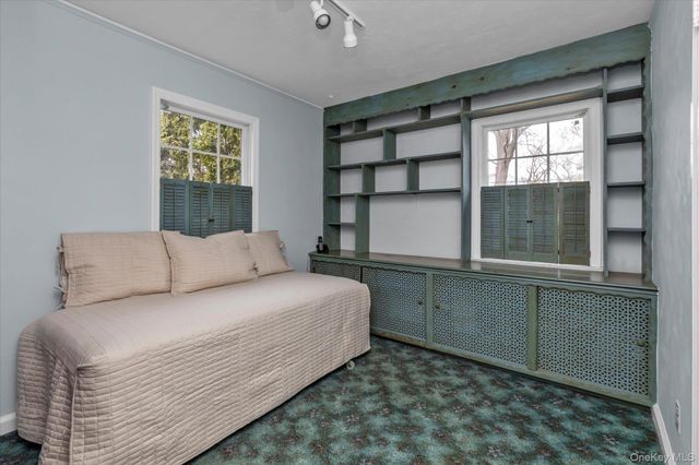 212 Wilton Street, New Hyde Park, NY 11040