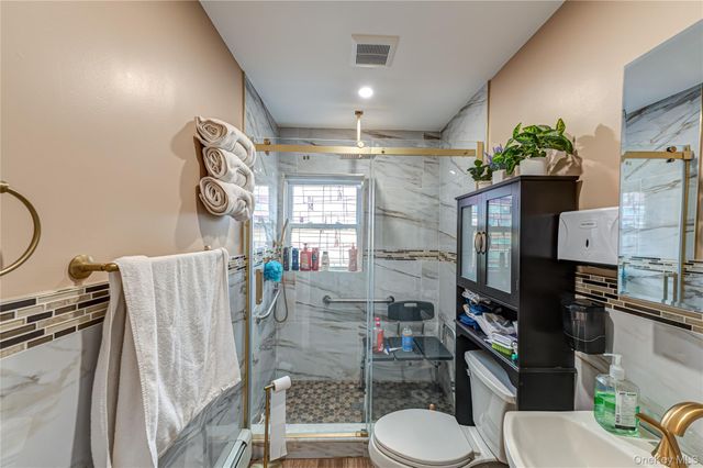 3 Brook Lane, Levittown, NY 11756