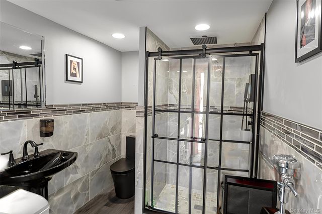 3 Brook Lane, Levittown, NY 11756