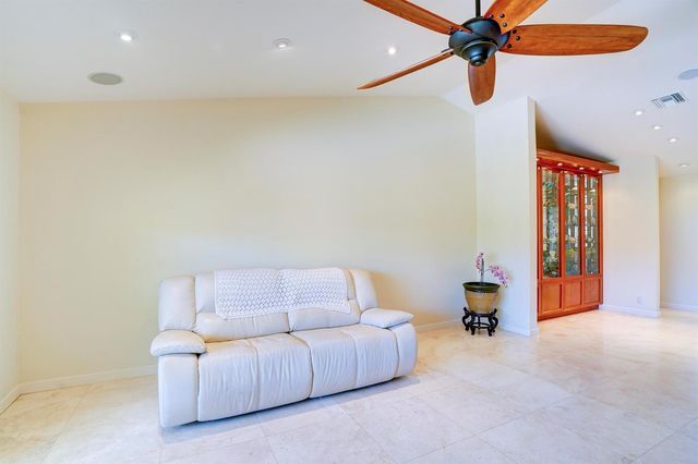 1191 Emerald Drive, Singer Island, FL 33404