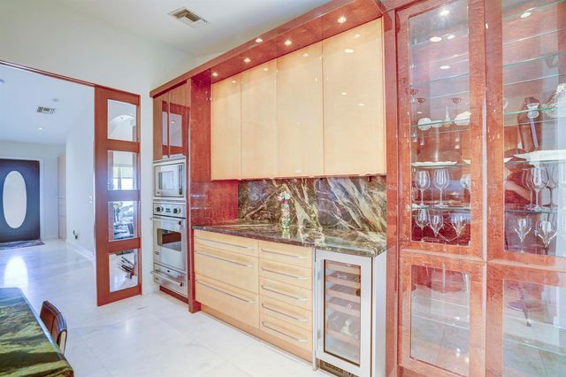 1191 Emerald Drive, Singer Island, FL 33404