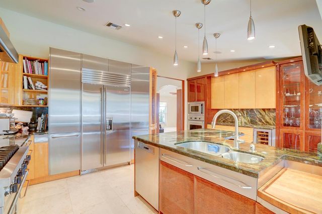 1191 Emerald Drive, Singer Island, FL 33404