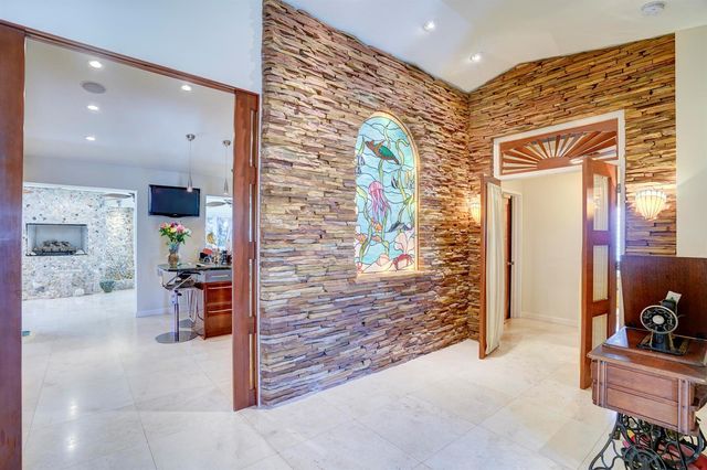 1191 Emerald Drive, Singer Island, FL 33404