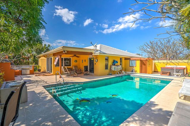 1191 Emerald Drive, Singer Island, FL 33404
