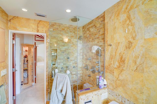 1191 Emerald Drive, Singer Island, FL 33404