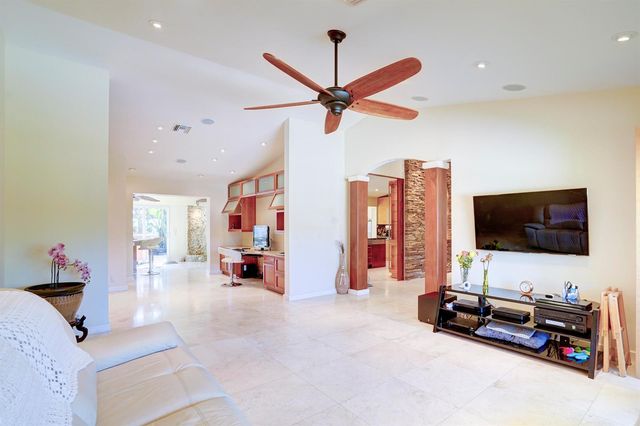 1191 Emerald Drive, Singer Island, FL 33404