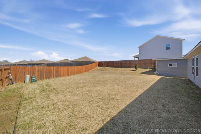 2804 E Quincy Street, Broken Arrow, OK 74014