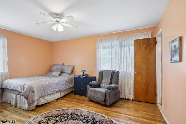 347 Alan Dr, Paramus Boro, NJ 07652