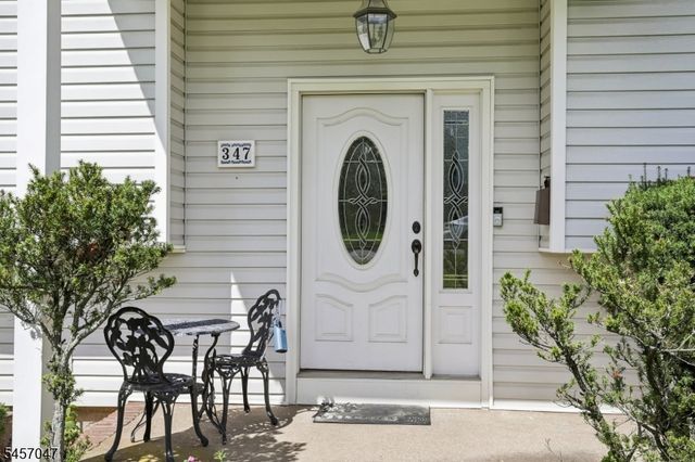 347 Alan Dr, Paramus Boro, NJ 07652