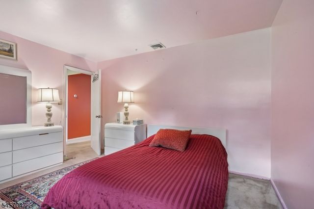 347 Alan Dr, Paramus Boro, NJ 07652