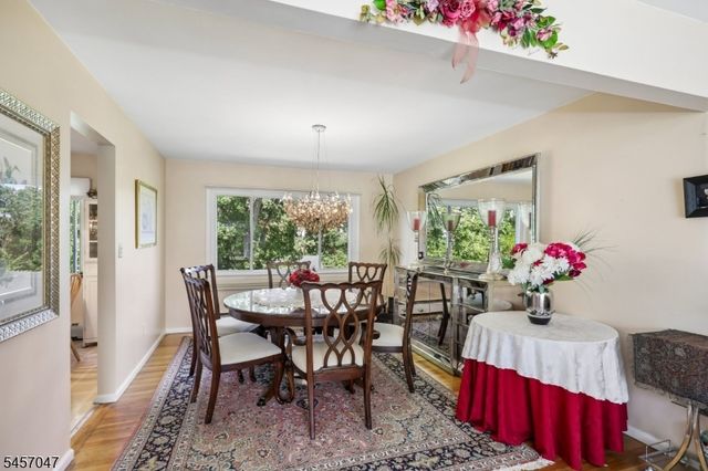 347 Alan Dr, Paramus Boro, NJ 07652