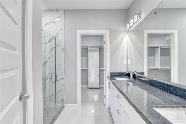 3104 E Zinnia Avenue, Alton, TX 78573