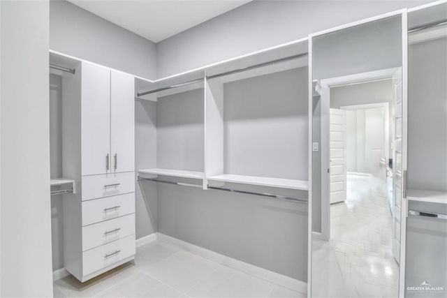 3104 E Zinnia Avenue, Alton, TX 78573