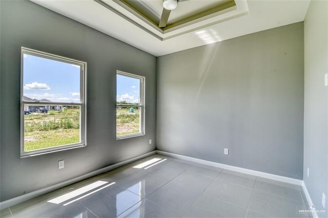 3104 E Zinnia Avenue, Alton, TX 78573