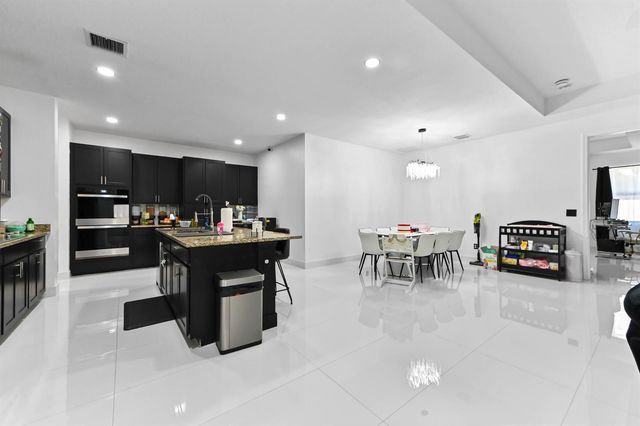 7461 Moonrise Drive, Lake Worth, FL 33467