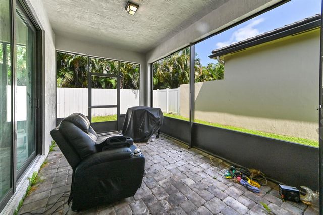 7461 Moonrise Drive, Lake Worth, FL 33467