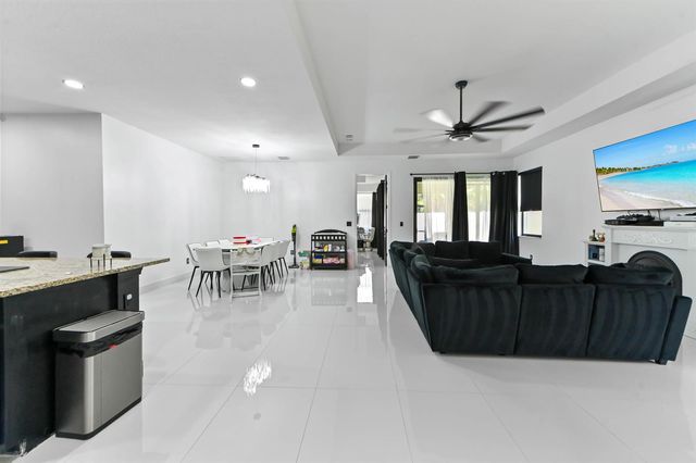 7461 Moonrise Drive, Lake Worth, FL 33467