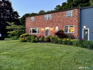 100 Rolling Ridge Road, Hamden, CT 06518