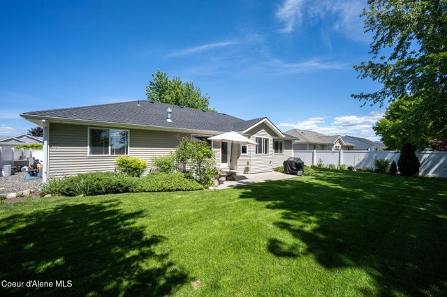 1694 W Cardinal AVE, Hayden, ID 83835