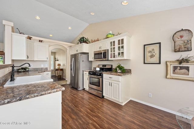 1694 W Cardinal AVE, Hayden, ID 83835