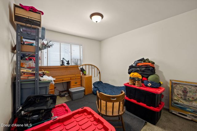 1694 W Cardinal AVE, Hayden, ID 83835