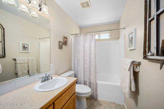 1694 W Cardinal AVE, Hayden, ID 83835