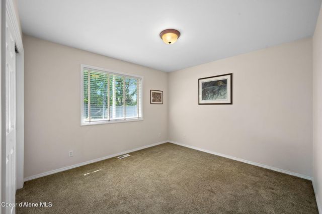 1694 W Cardinal AVE, Hayden, ID 83835