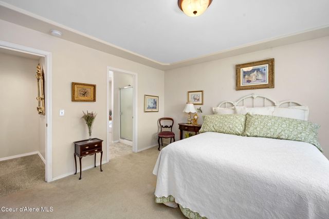 1694 W Cardinal AVE, Hayden, ID 83835
